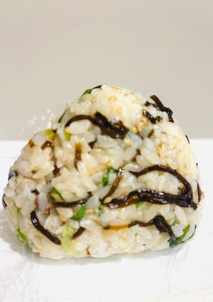 塩昆布おにぎり-レシピのメイン写真