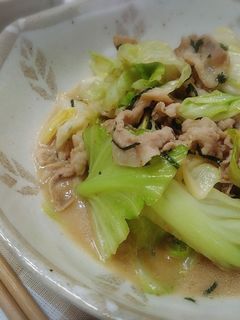 *春キャベツと豚肉のゴマドレ炒め*-レシピのメイン写真