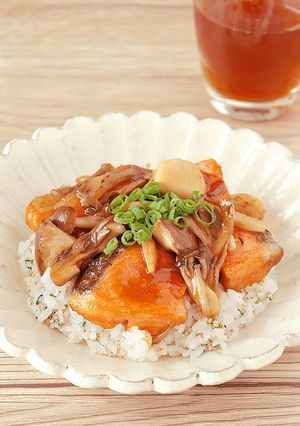鮭と3種のきのこの甘辛丼-レシピのメイン写真