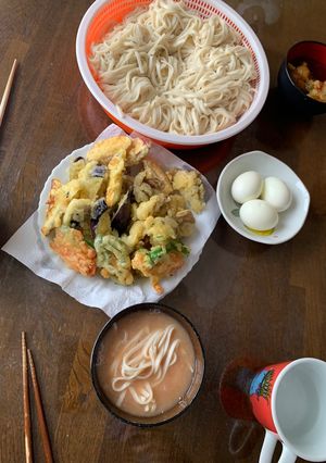 お一人様☆ざる麺でクリームパスタ風麺汁-レシピのメイン写真