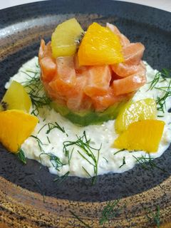 旨!サーモンとアボカドのヨーグルトソース-レシピのメイン写真