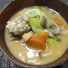 รูปของ サンマと豆腐のふんわりツミレの具沢山汁