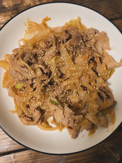 楽ちん簡単"豚肉と玉ねぎの炒め物"-レシピのメイン写真