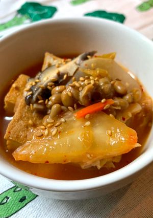 寒い日に食べたい白菜キムチと納豆チゲ-レシピのメイン写真