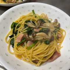รูปของ ほうれん草とベーコンとしめじの和風パスタ
