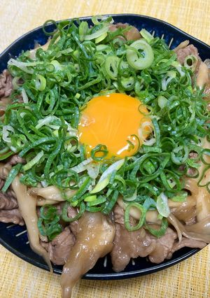 月見すき焼き風うどん-レシピのメイン写真