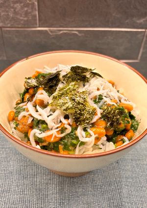 【朝食】モロヘイヤの納豆しらす丼-レシピのメイン写真