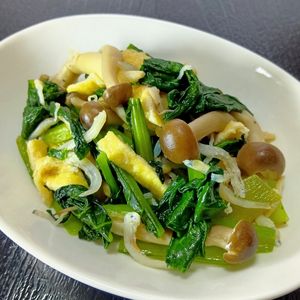 《作り置き》小松菜しめじ油揚げじゃこ炒め