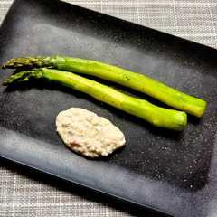 A picture of アスパラガス出汁煮.