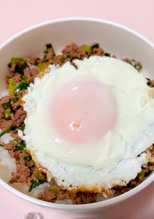 おばぁ直伝 ニラひき肉丼(ど〜ん)-レシピのメイン写真