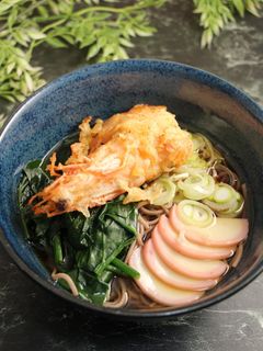 簡単!年越しそば ほうれん草-レシピのメイン写真