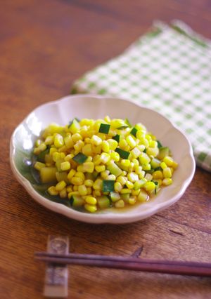レンジで★とうもろこしとズッキーニのめんつゆ和え-レシピのメイン写真