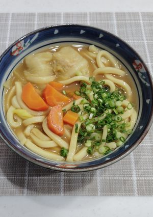 ロールキャベツ入りカレーうどん-レシピのメイン写真