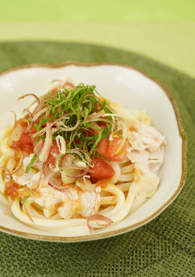 梅肉でさっぱり！豚とま冷やしうどん-レシピのメイン写真