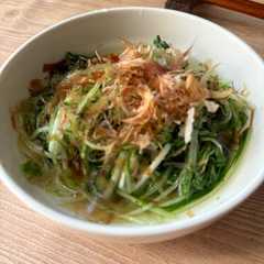 รูปของ あと一品欲しい時　水菜の時短お浸し