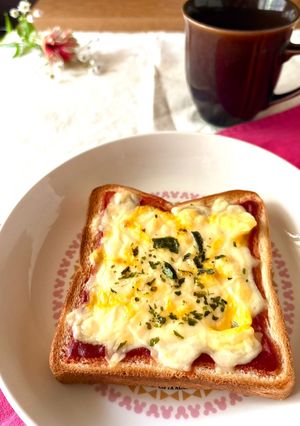 簡単朝ごはん★スクランブルエッグトースト-レシピのメイン写真
