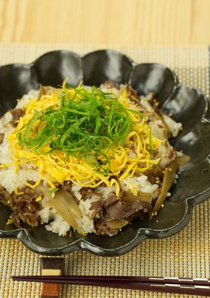 牛ごぼうの甘辛煮をリメイク★ちらし寿司-レシピのメイン写真