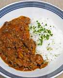 牛こま切れ肉のパプリカ煮込み