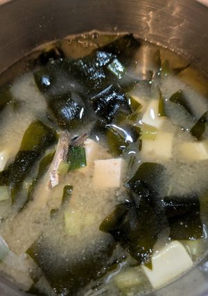 いりこ（煮干し）で栄養満点✨️豆腐とわかめの味噌汁-レシピのメイン写真