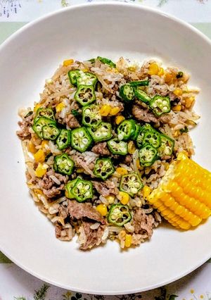 簡単昼食！オクラもやしペッパーランチ牛丼-レシピのメイン写真