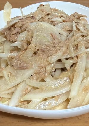 ツナ缶と玉ねぎの簡単サラダ-レシピのメイン写真