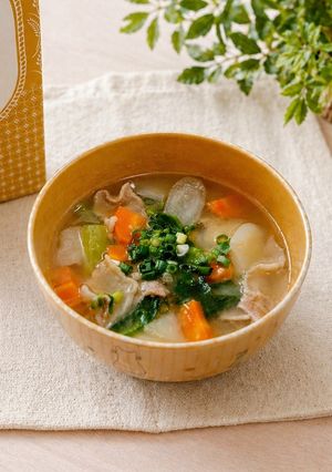 疲れ吹き飛ぶ！黄麹のごちそう豚汁-レシピのメイン写真