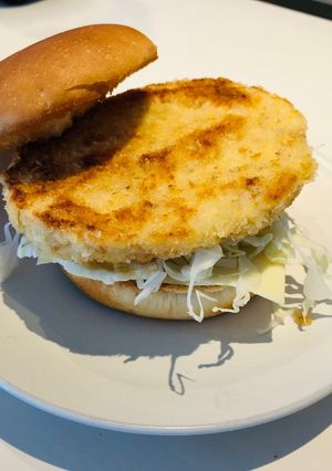 ビッグ鶏メンチカツバーガー-レシピのメイン写真