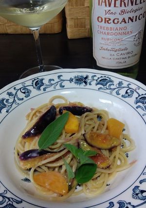 いちじくと柿の温製フルーツパスタ-レシピのメイン写真