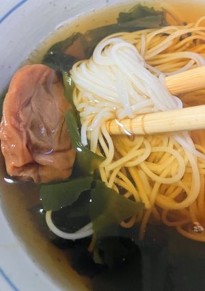 簡単　無限そうめん（わかめ梅干）-レシピのメイン写真