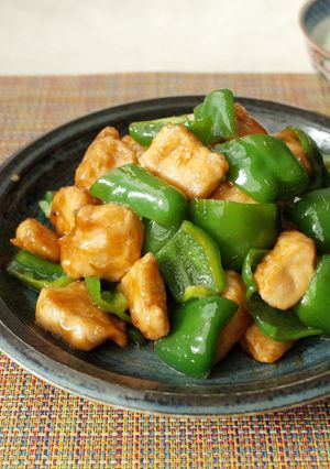 鶏むね肉と旬の甘いピーマンの生姜醤油炒め-レシピのメイン写真