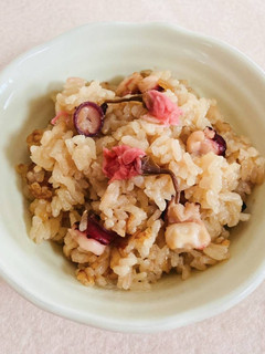 少年のたこ飯 桜の塩漬け入り-レシピのメイン写真