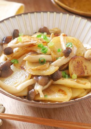 10分！きのことじゃがいものオイマヨ炒め-レシピのメイン写真