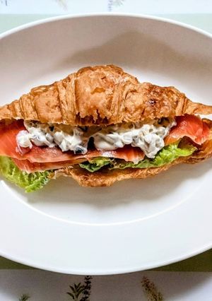 ランチ!サーモンいぶりがっこサンドイッチ-レシピのメイン写真