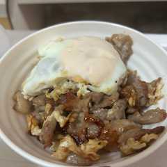 豚こま目玉焼き-レシピのメイン写真