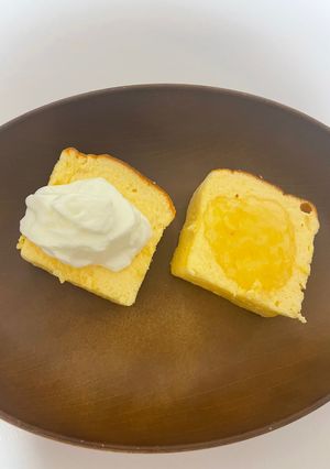 ヨーグルトスフレケーキ(ヨーグルト添え)-レシピのメイン写真