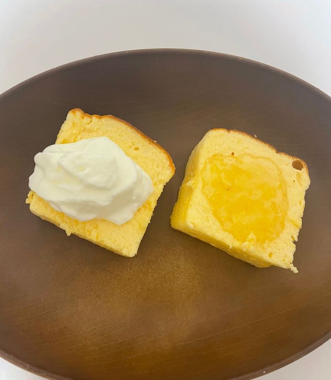 ヨーグルトスフレケーキ(ヨーグルト添え)-レシピのメイン写真