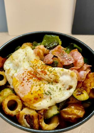 節約爆弾！うま塩ドレで！炒めピーマン胡瓜ちくわ丼-レシピのメイン写真