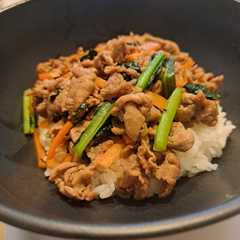 รูปของ 簡単　焼肉丼