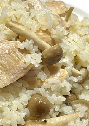 鶏肉とキノコの洋風チャーハン-レシピのメイン写真