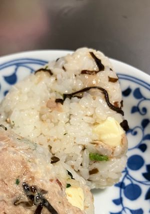 夏に！混ぜ込みおにぎり⭐︎ツナマヨ梅チーズ-レシピのメイン写真