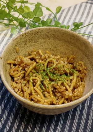 材料3つの節約そばめし-レシピのメイン写真