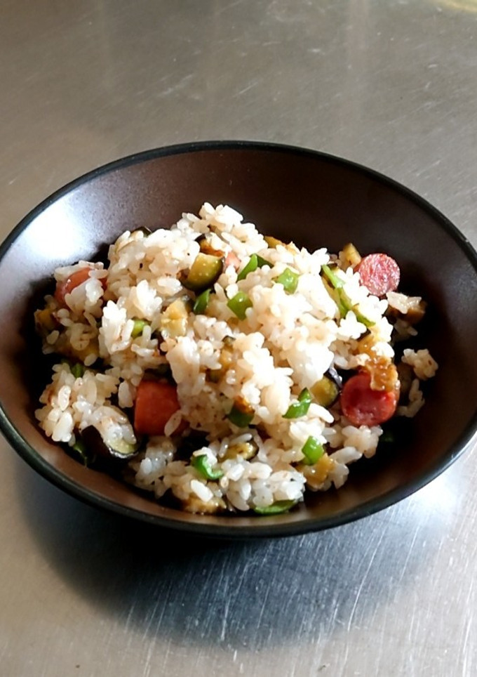 茄子とピーマンとソーセージの炒飯-レシピのメイン写真