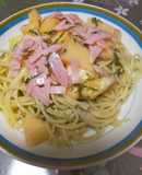 メロンとハムと紫蘇の冷製パスタ