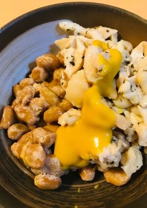 毎日の納豆●鶏皮の塩焼きマスタードソース-レシピのメイン写真