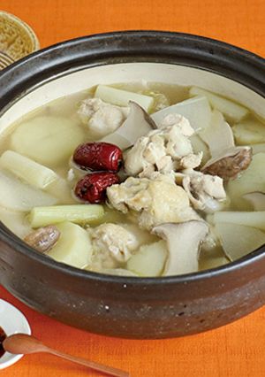 タッカンマリ風鍋（韓国風鶏鍋）-レシピのメイン写真