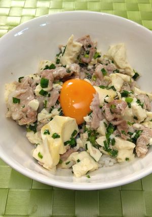 【美人レシピ】中華風たんぱくぱく丼-レシピのメイン写真