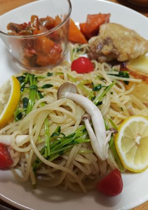 豆苗としめじの彩りレモンパスタ-レシピのメイン写真