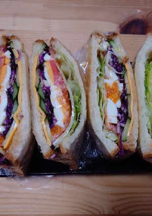 カフェ風野菜たっぷりタマゴサンド-レシピのメイン写真