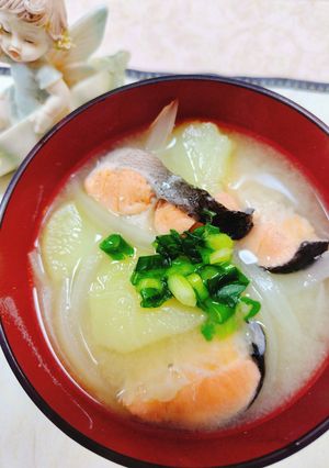簡単♬鮭と馬鈴薯・玉葱の味噌汁☆-レシピのメイン写真