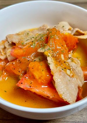 簡単♪豚バラとトマトのガリバタ醤油-レシピのメイン写真